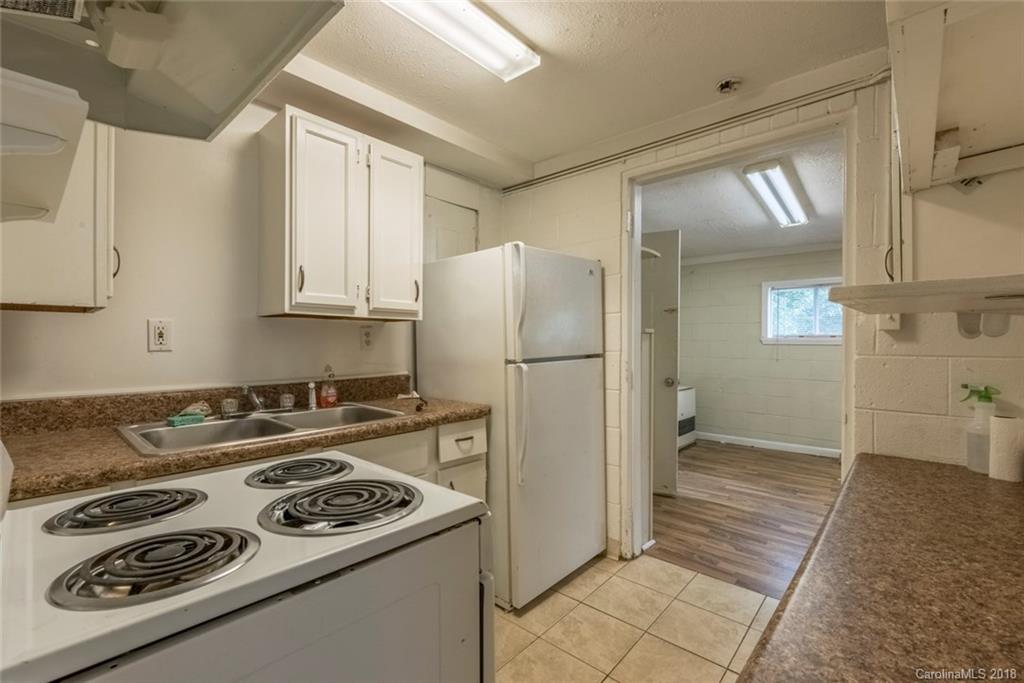 22 Teakwood Place Asheville NC 28806