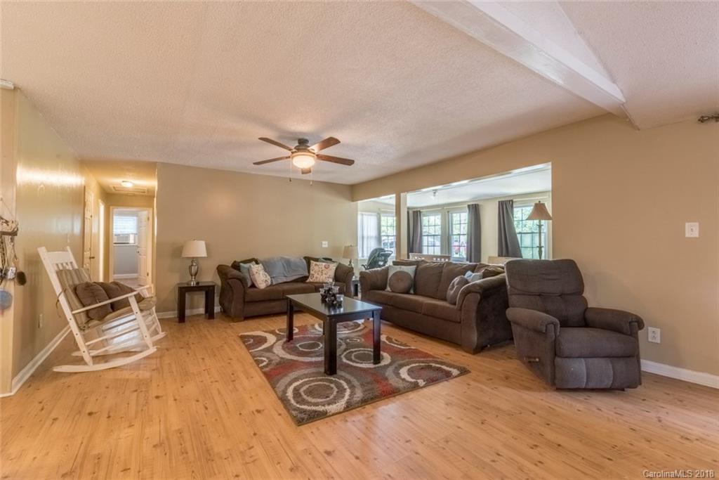 22 Teakwood Place Asheville NC 28806
