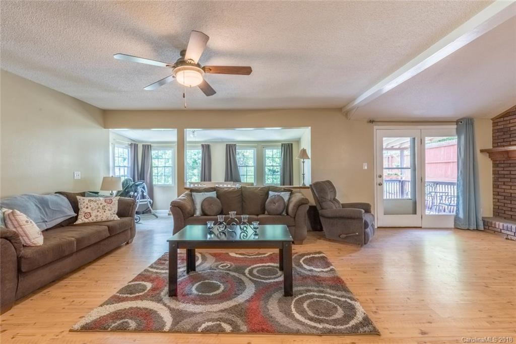 22 Teakwood Place Asheville NC 28806