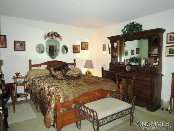 15 Caspian Way Asheville NC 28806