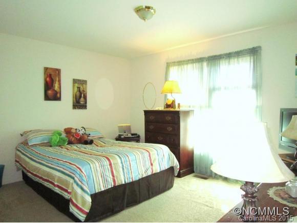 15 Caspian Way Asheville NC 28806