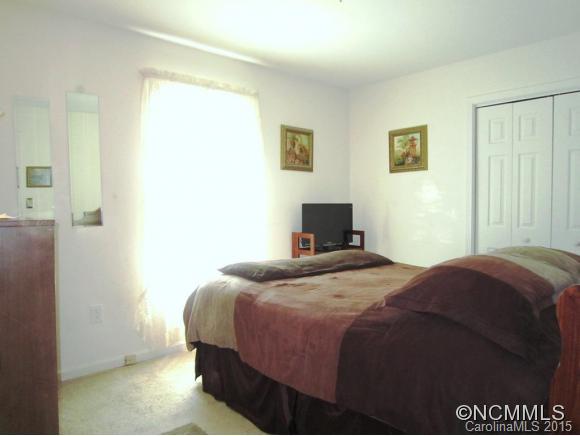 15 Caspian Way Asheville NC 28806