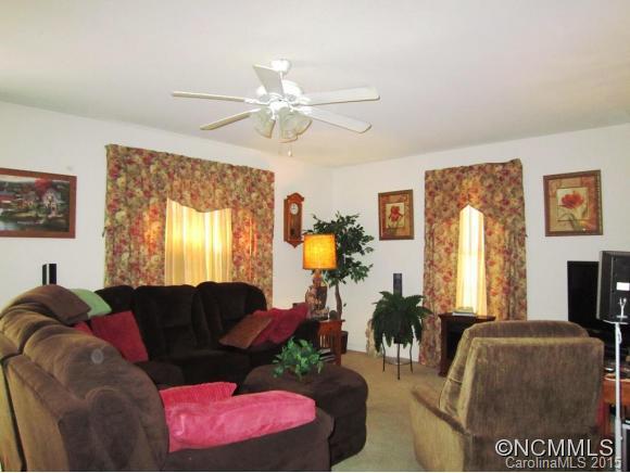 15 Caspian Way Asheville NC 28806