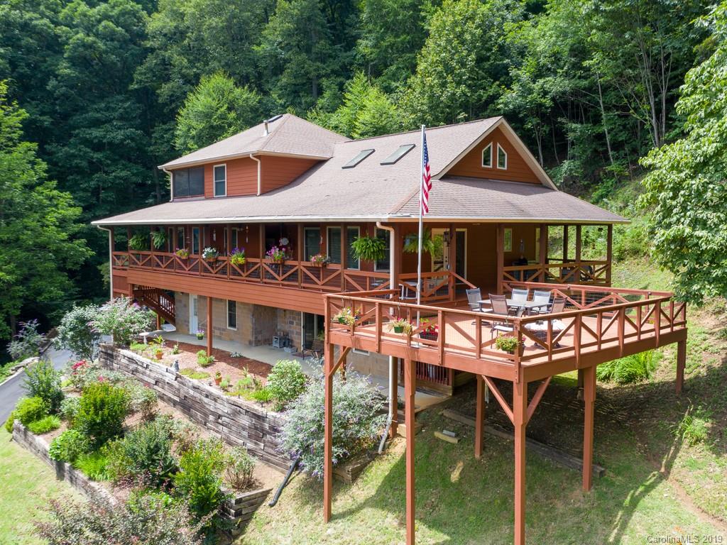 491 Mountain View Road Burnsville NC 28714