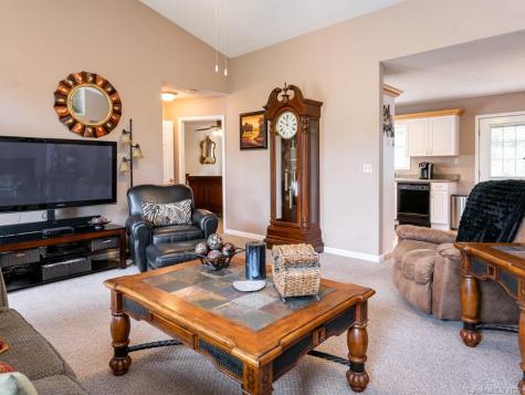 27 Little Knob Road Asheville NC 28803