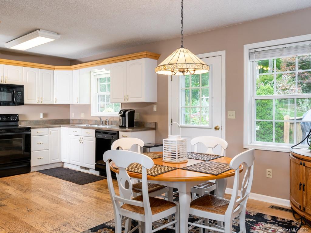 27 Little Knob Road Asheville NC 28803