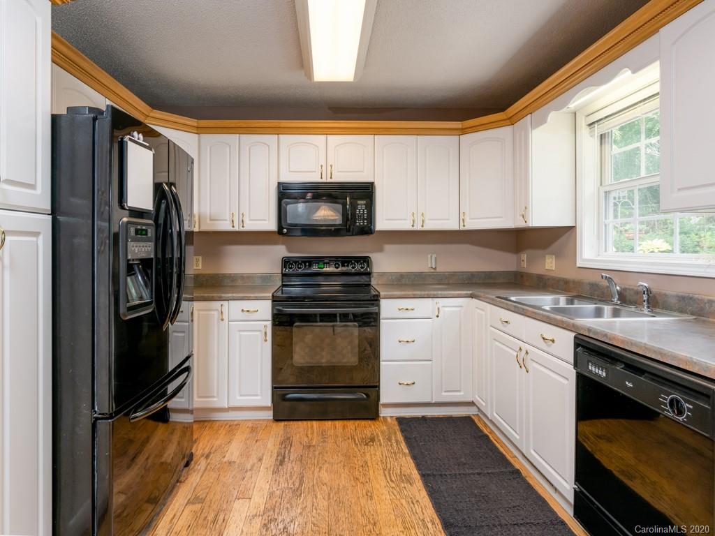 27 Little Knob Road Asheville NC 28803
