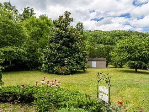 27 Little Knob Road Asheville NC 28803