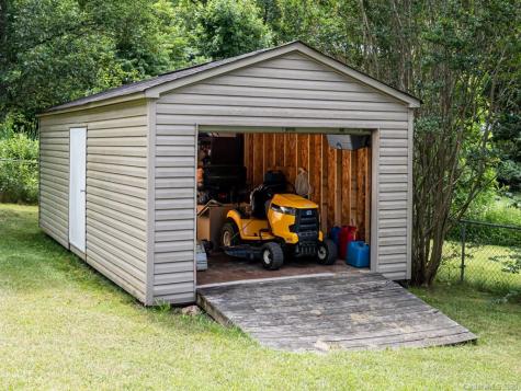 27 Little Knob Road Asheville NC 28803
