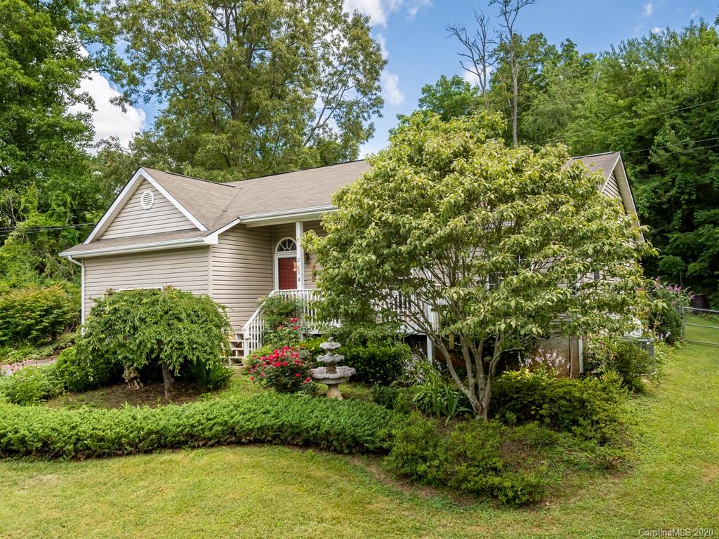 27 Little Knob Road Asheville NC 28803