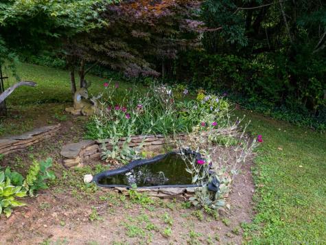 27 Little Knob Road Asheville NC 28803