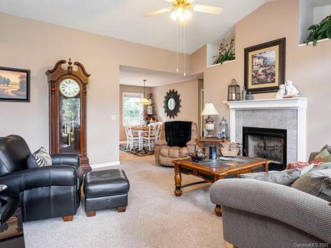 27 Little Knob Road Asheville NC 28803
