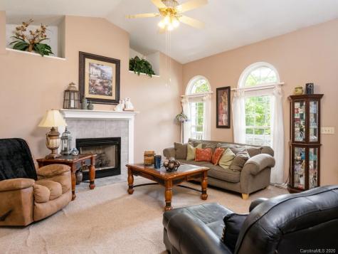 27 Little Knob Road Asheville NC 28803