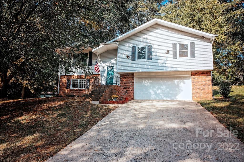 1311 Poplar Circle Newton NC 28658