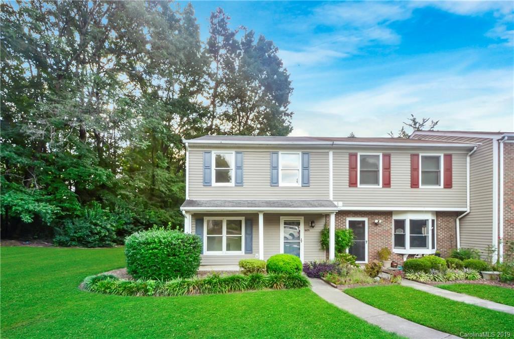 8428 Rust Wood Place Charlotte NC 28227