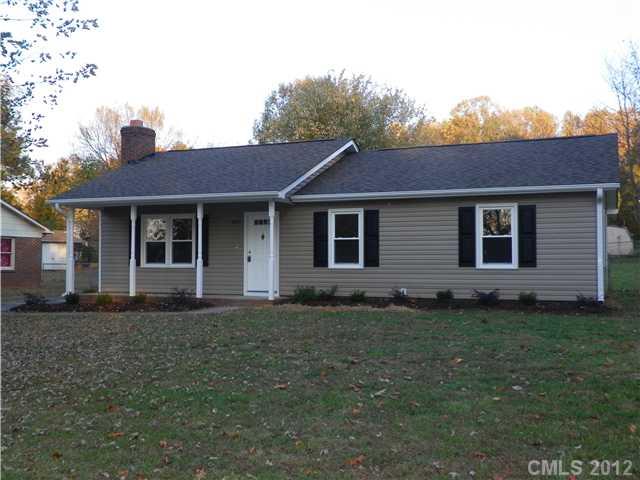 1607 Elswick Lane Charlotte NC 28214