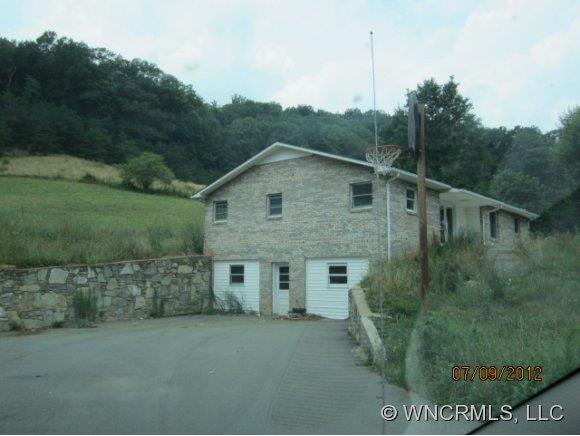 1452 Henson Cove Road Canton NC 28716