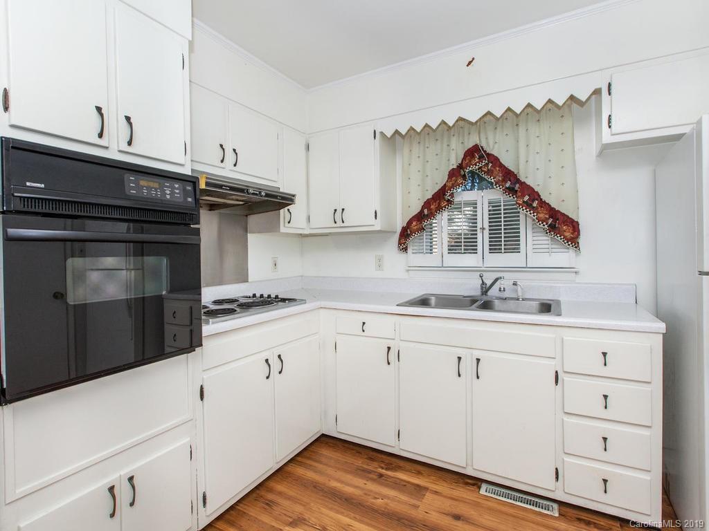 20 Wagon Road Asheville NC 28805