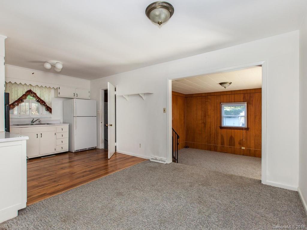 20 Wagon Road Asheville NC 28805