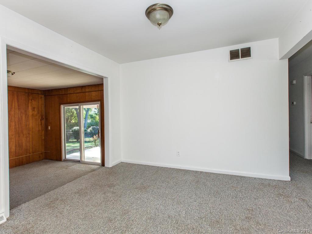 20 Wagon Road Asheville NC 28805
