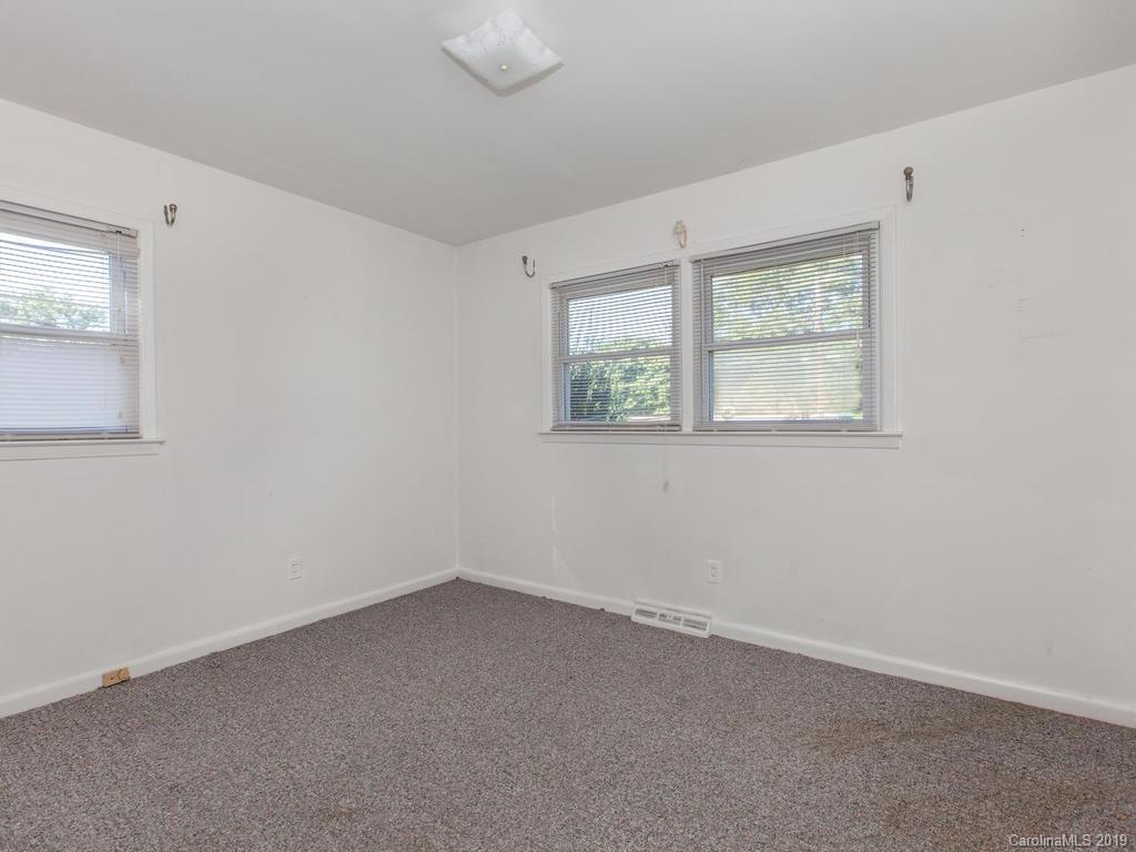 20 Wagon Road Asheville NC 28805