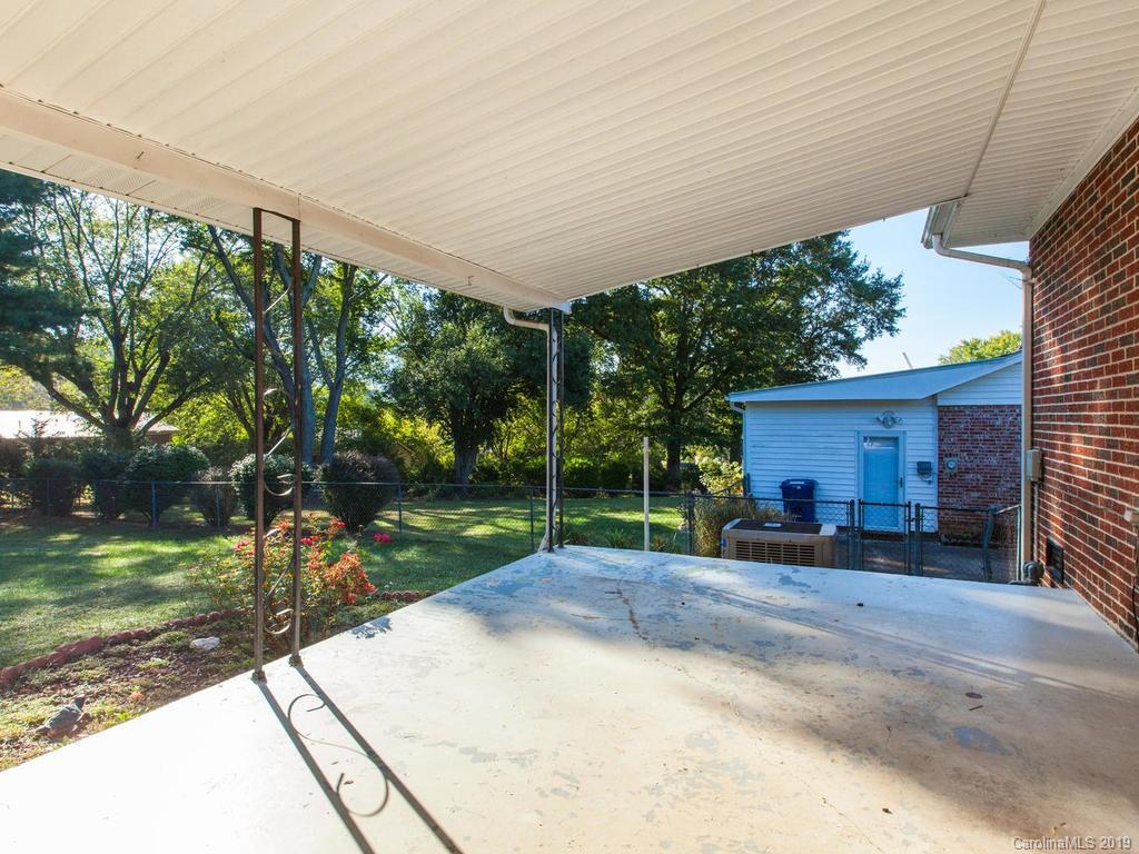 20 Wagon Road Asheville NC 28805