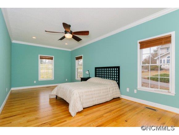 5 Harbeck Drive Weaverville NC 28787