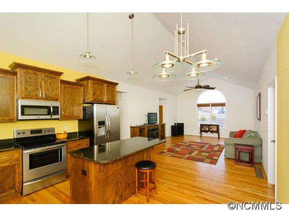 5 Harbeck Drive Weaverville NC 28787