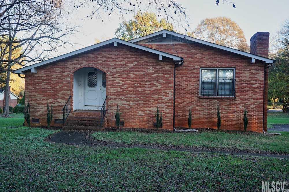 409 S College Avenue Newton NC 28658