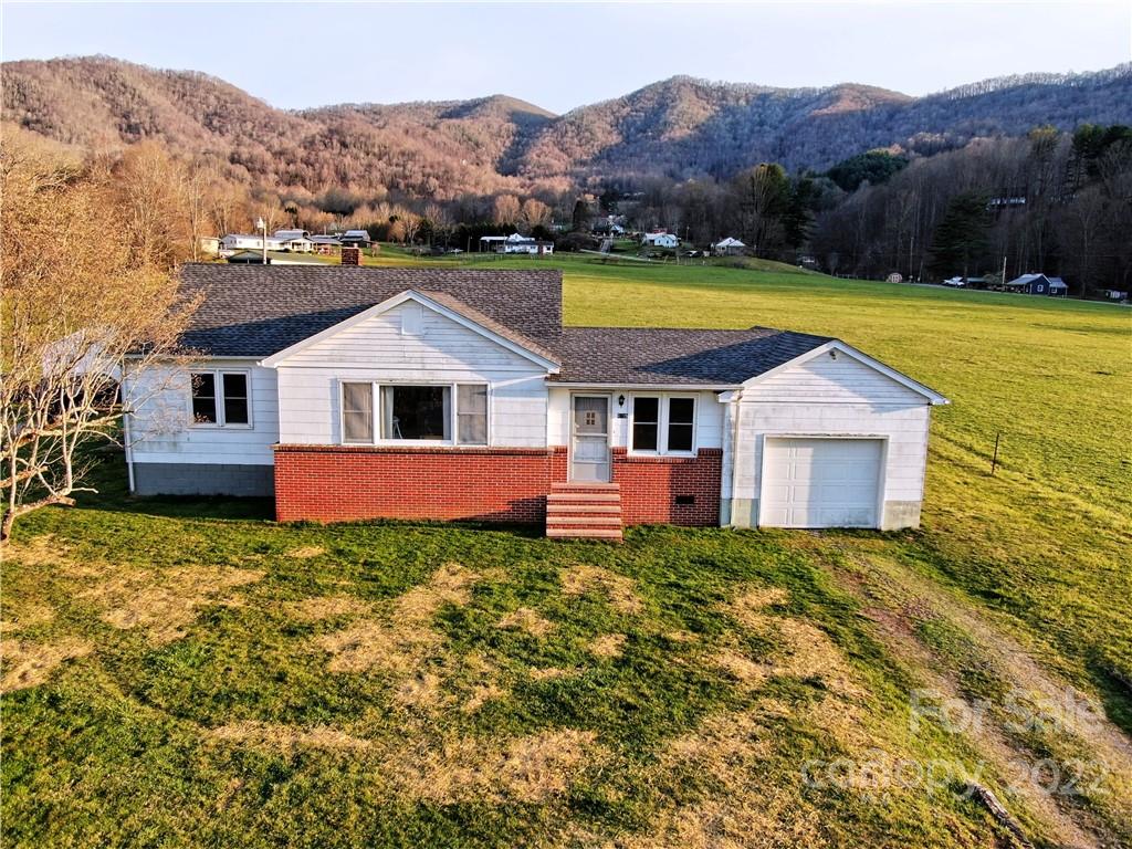 4795 Dutch Cove Road Canton NC 28716