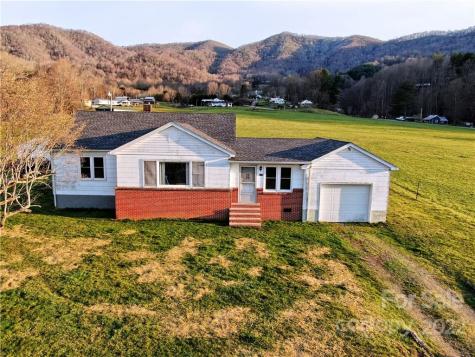 4795 Dutch Cove Road Canton NC 28716