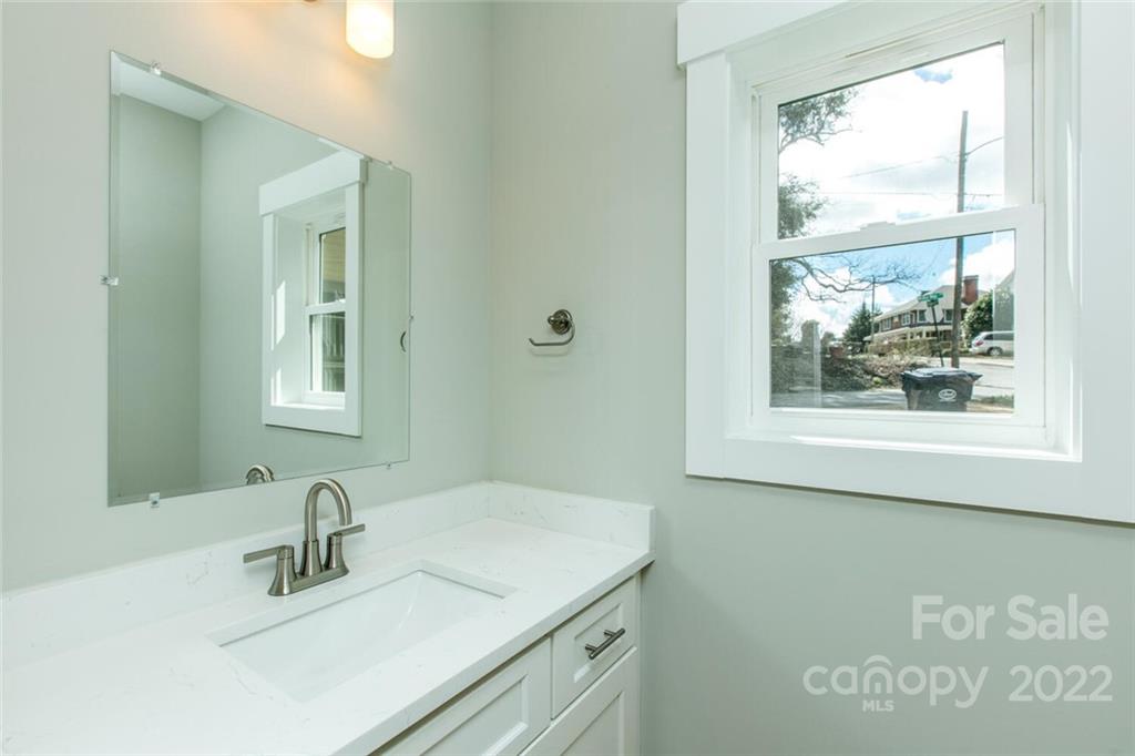 15 Midway Drive Asheville NC 28804