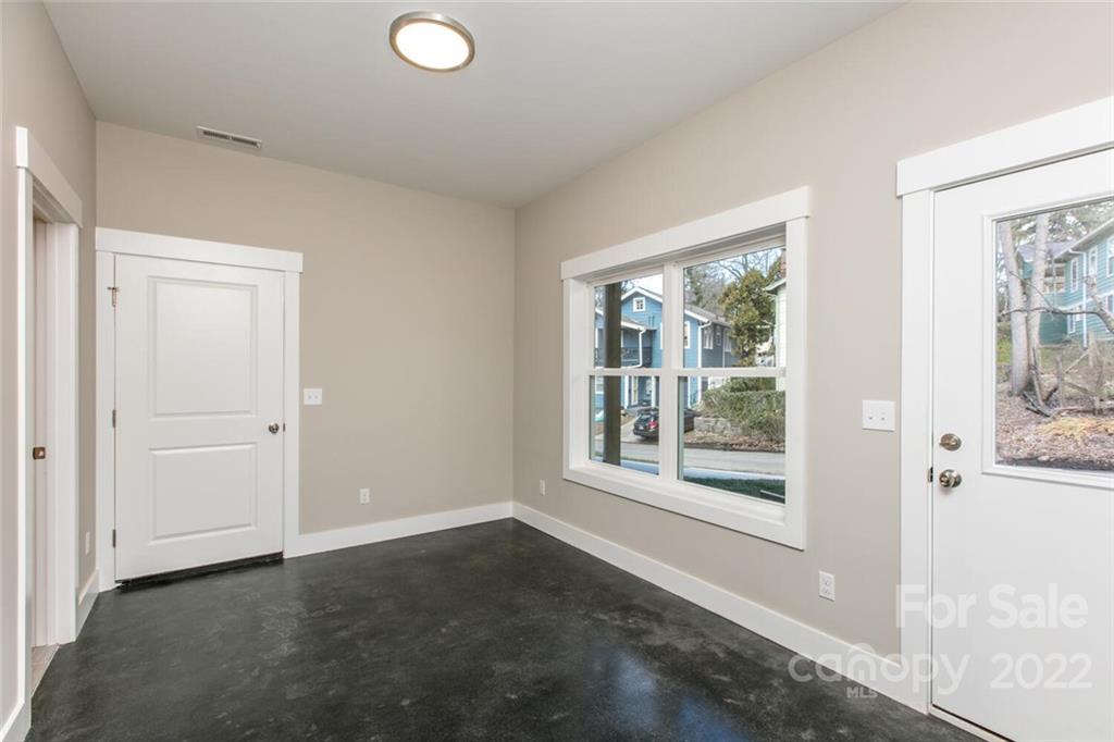 15 Midway Drive Asheville NC 28804