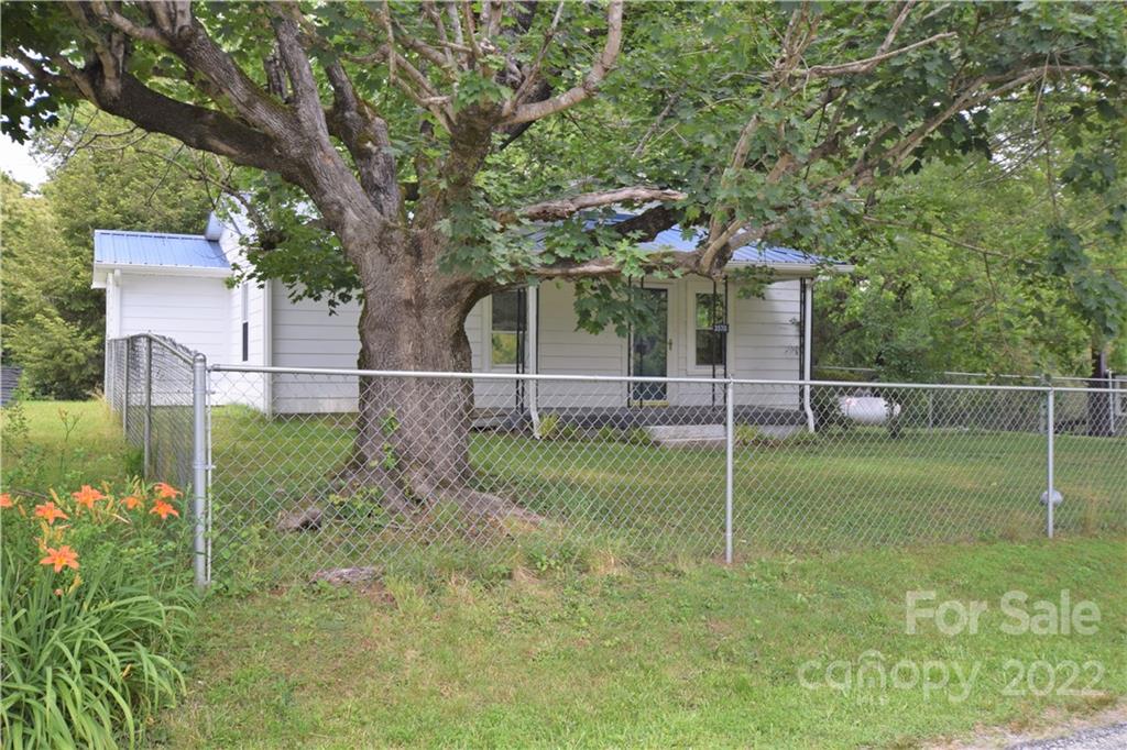 3570 Hollywood Ridge Road Lenoir NC 28645