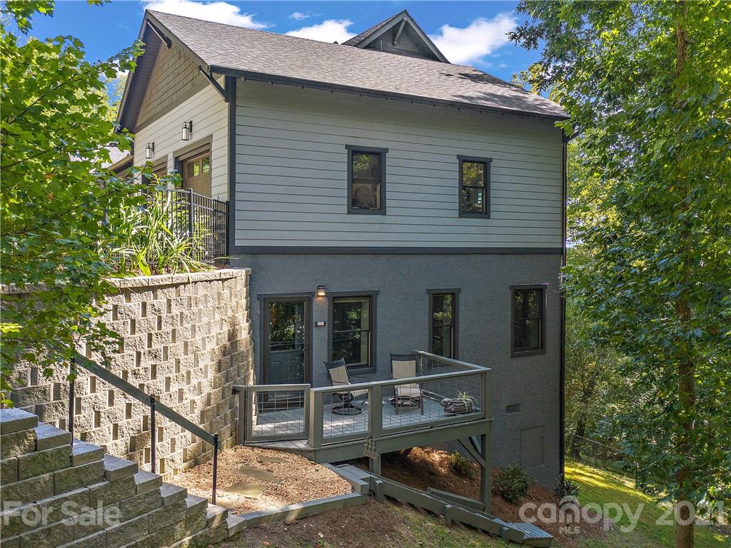 93 Robinhood Road Asheville NC 28804
