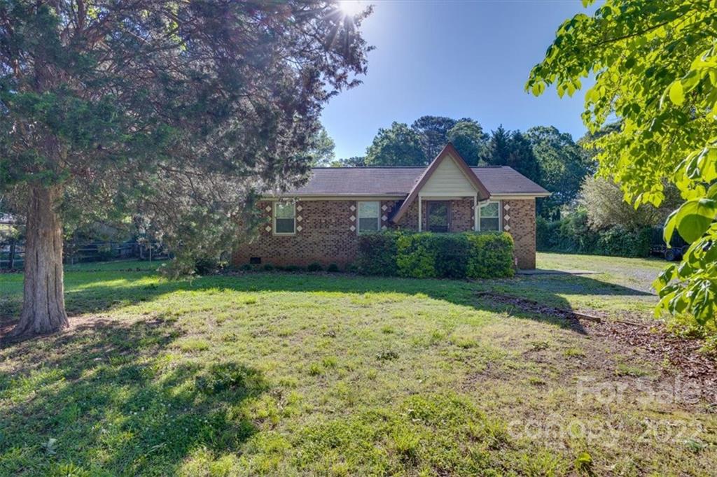 5909 Potter Road Matthews NC 28104