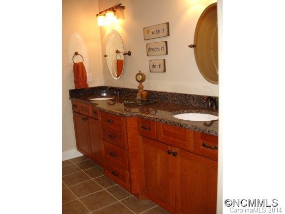 12 Jackson Park Lane Asheville NC 28804