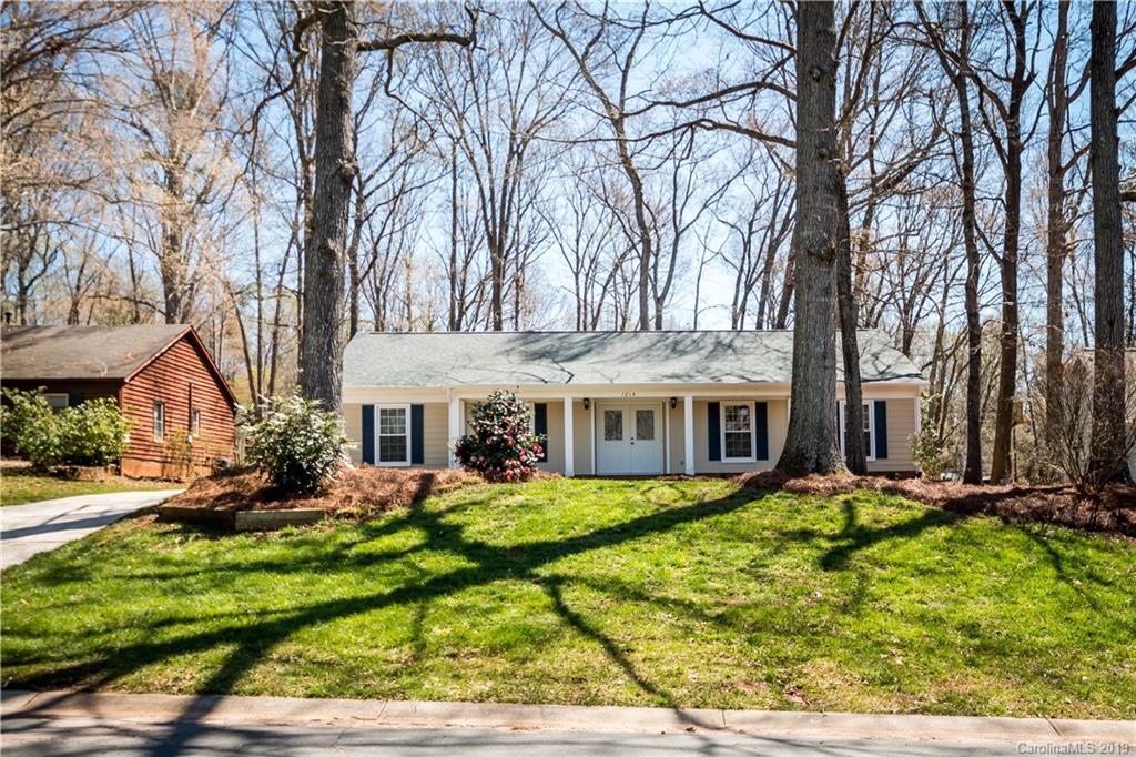1214 Falkenburg Court Matthews NC 28105