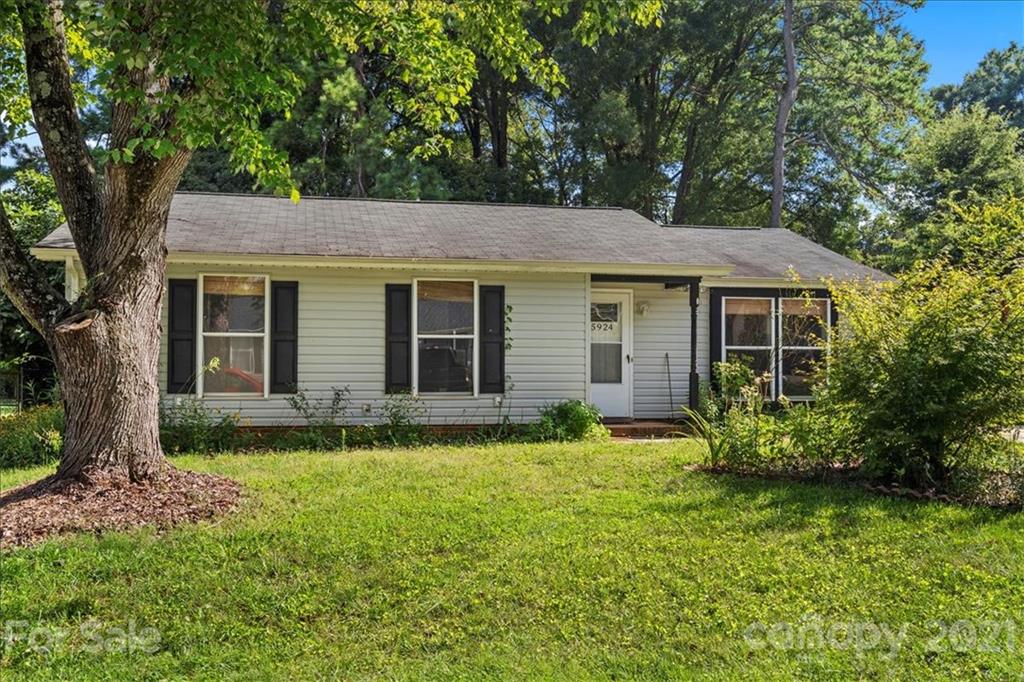5924 Sunset Chase Lane Charlotte NC 28212