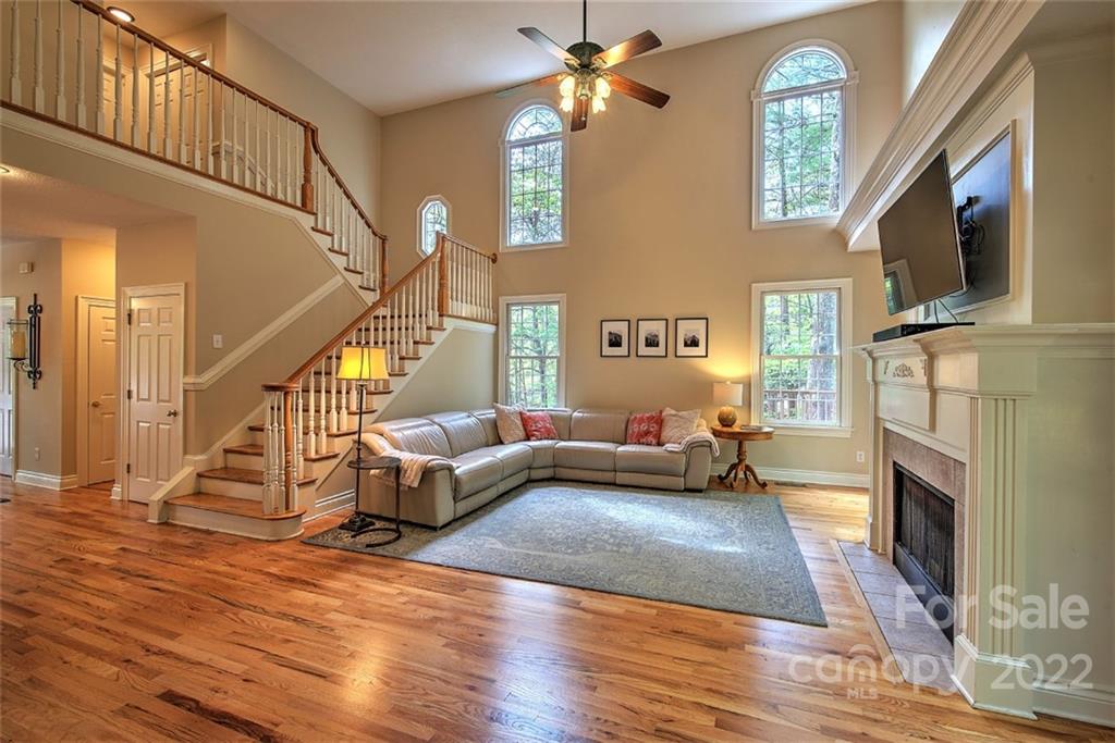 107 Windgate Place Asheville NC 28805