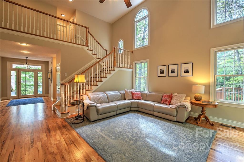 107 Windgate Place Asheville NC 28805