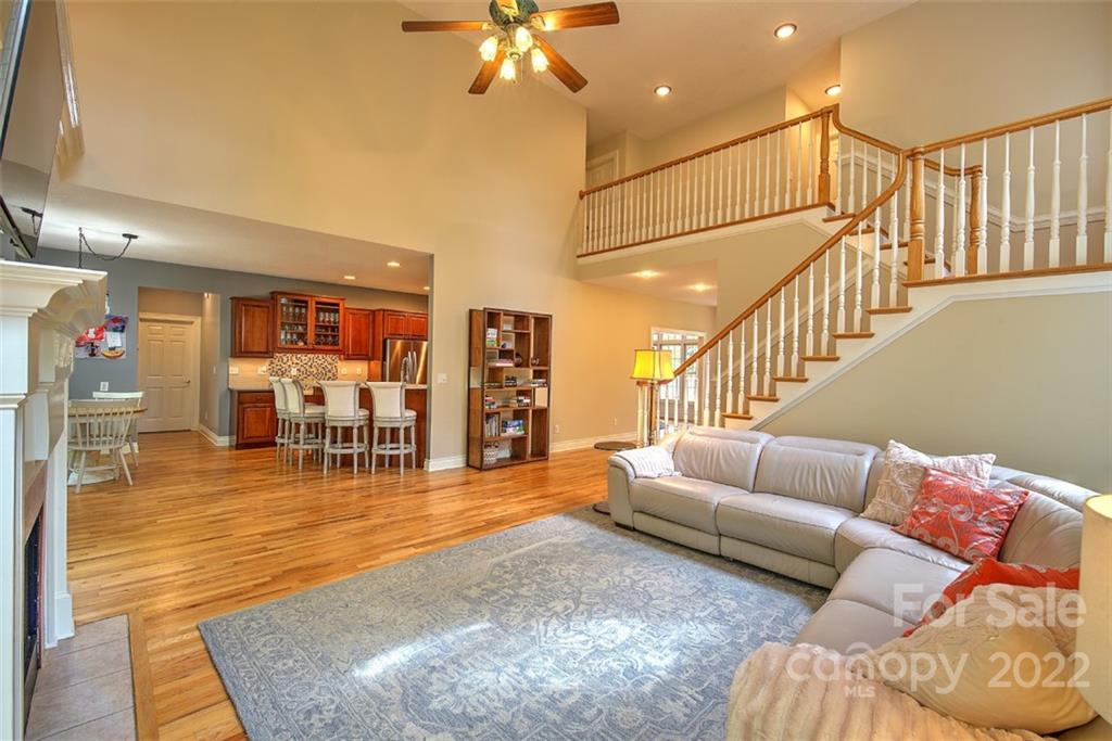 107 Windgate Place Asheville NC 28805