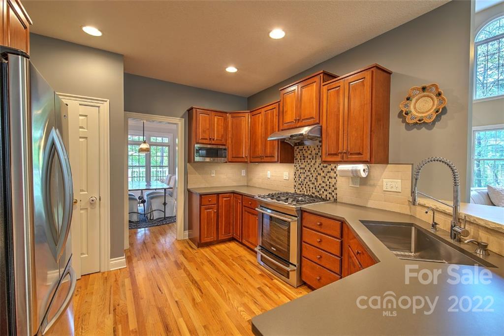 107 Windgate Place Asheville NC 28805