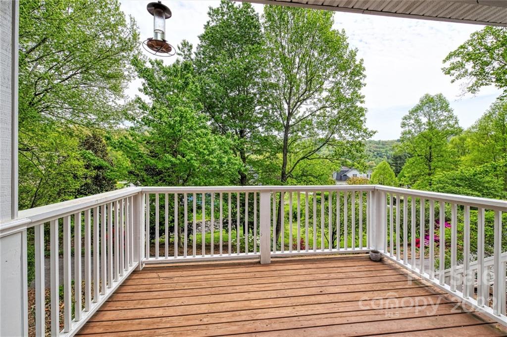 107 Windgate Place Asheville NC 28805