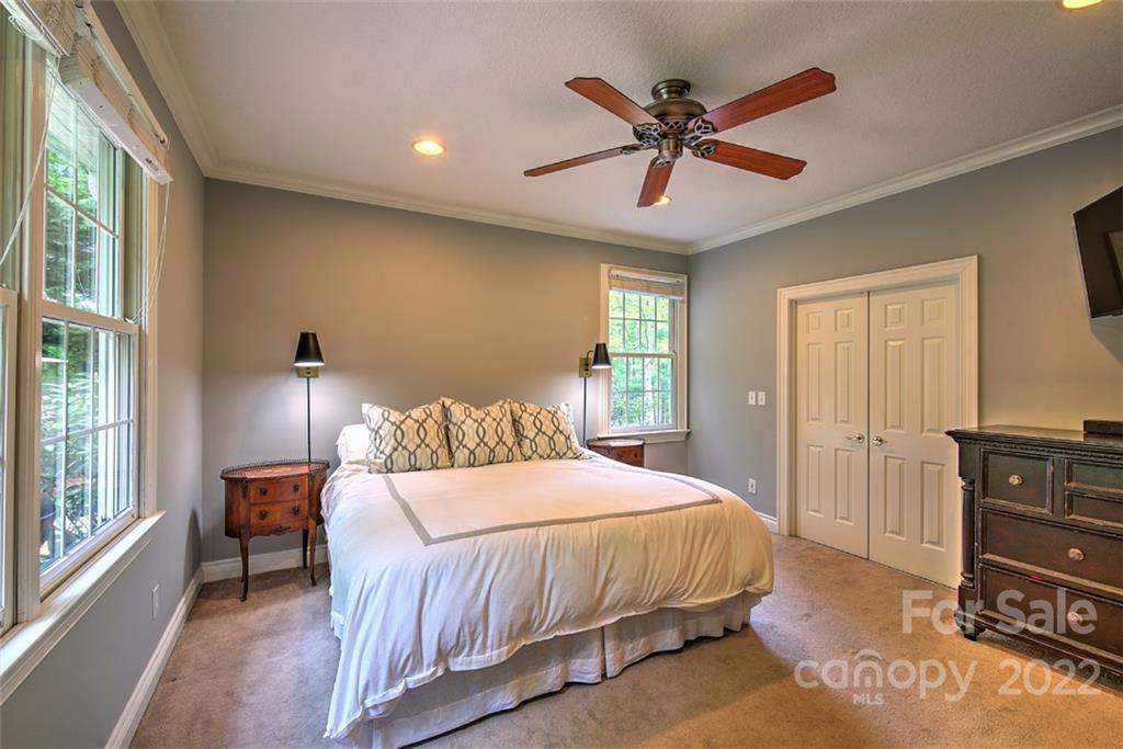 107 Windgate Place Asheville NC 28805