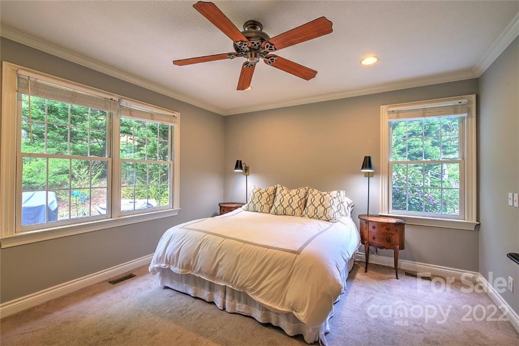 107 Windgate Place Asheville NC 28805
