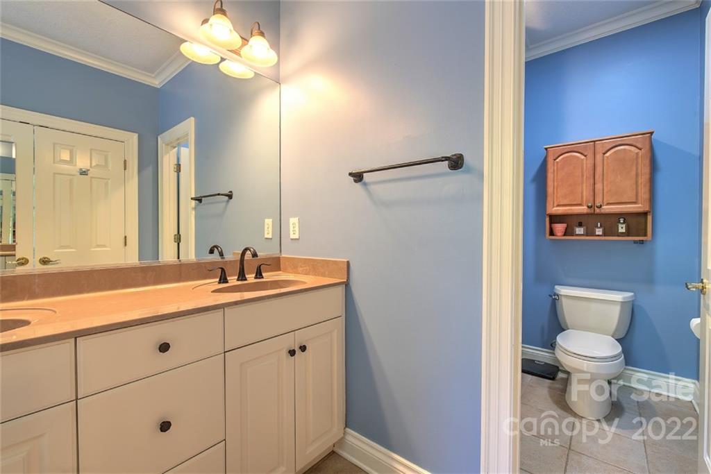 107 Windgate Place Asheville NC 28805
