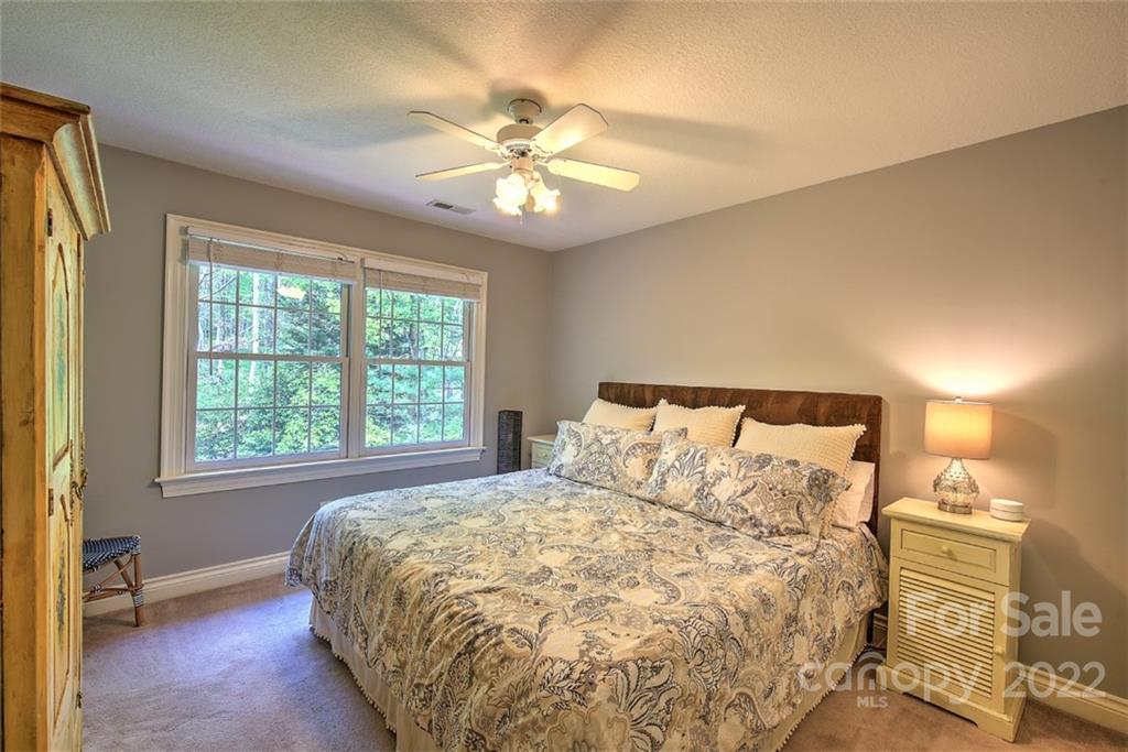 107 Windgate Place Asheville NC 28805
