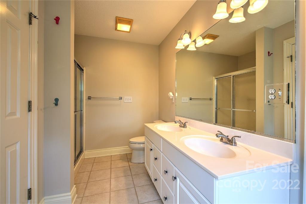 107 Windgate Place Asheville NC 28805