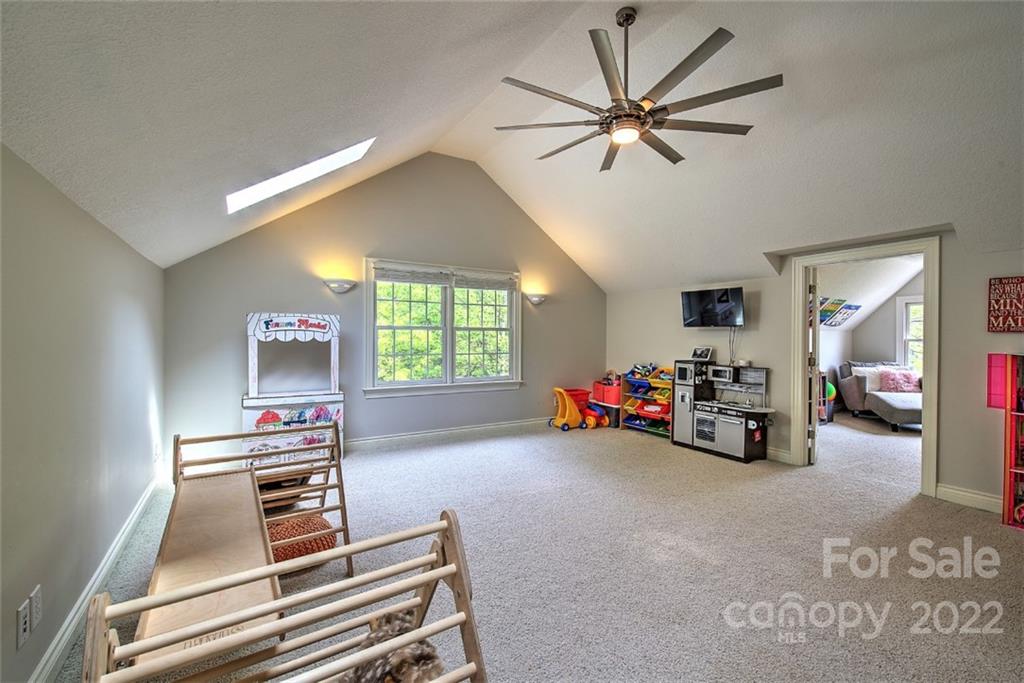 107 Windgate Place Asheville NC 28805